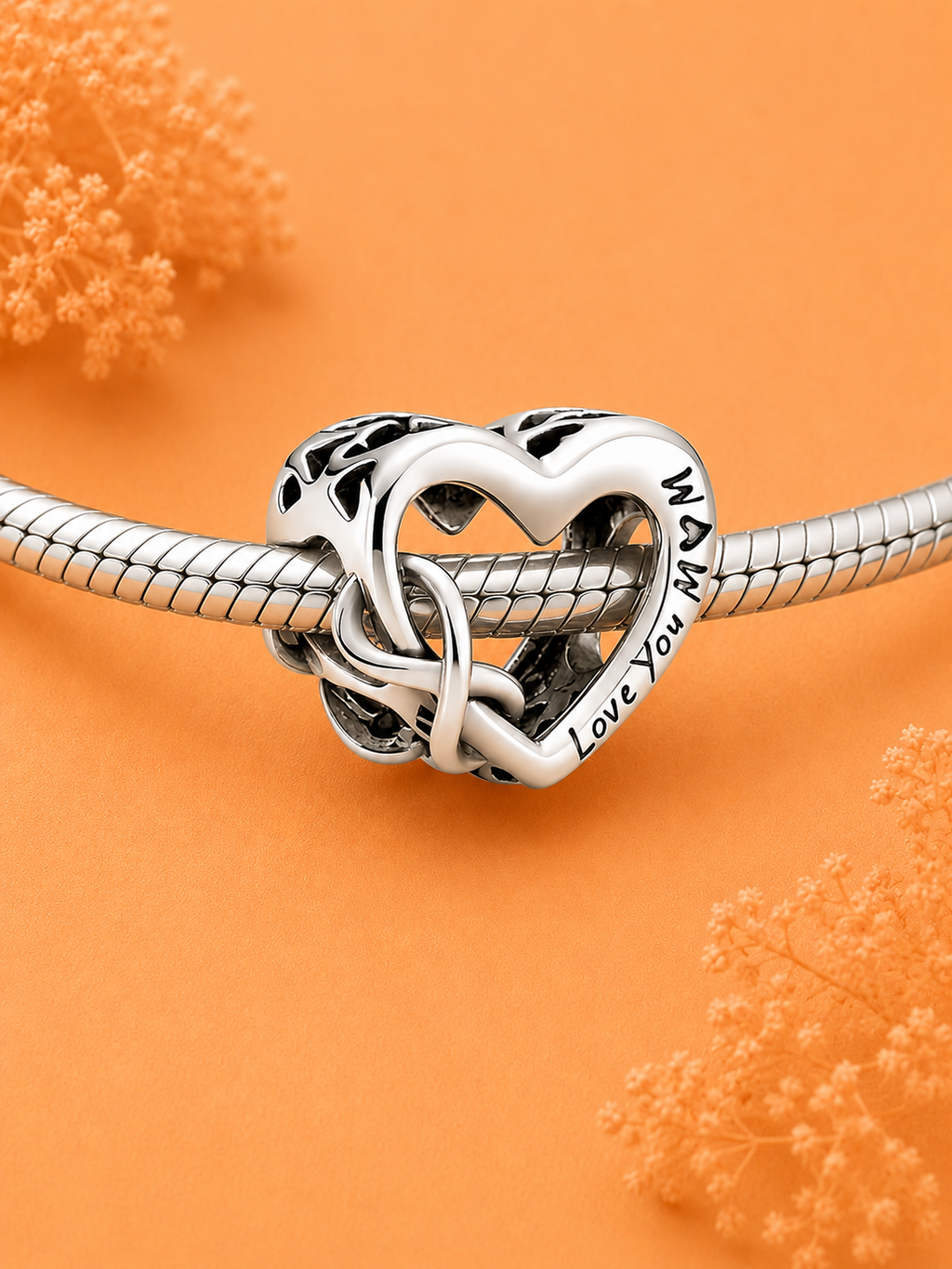 Lunéa Mother's Love Charm