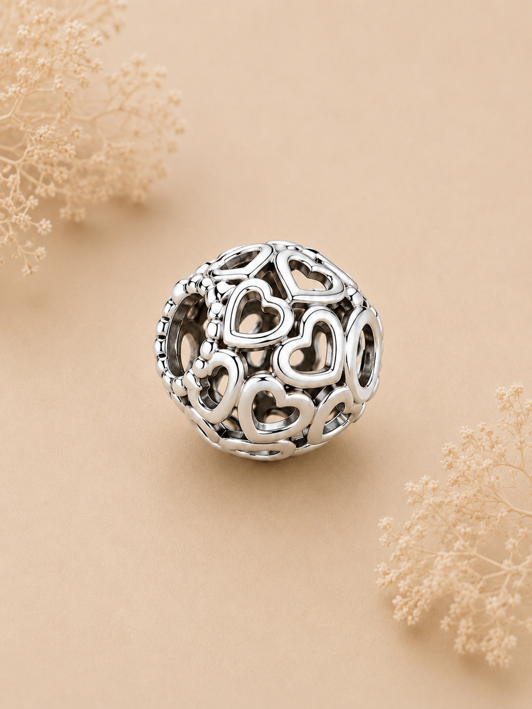 Lunéa Open Hearts Charm